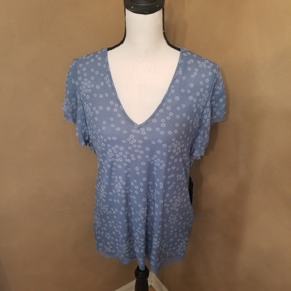 Vince Camuto Ditsy Floral Showers Top in XXL - Picture 1 of 7